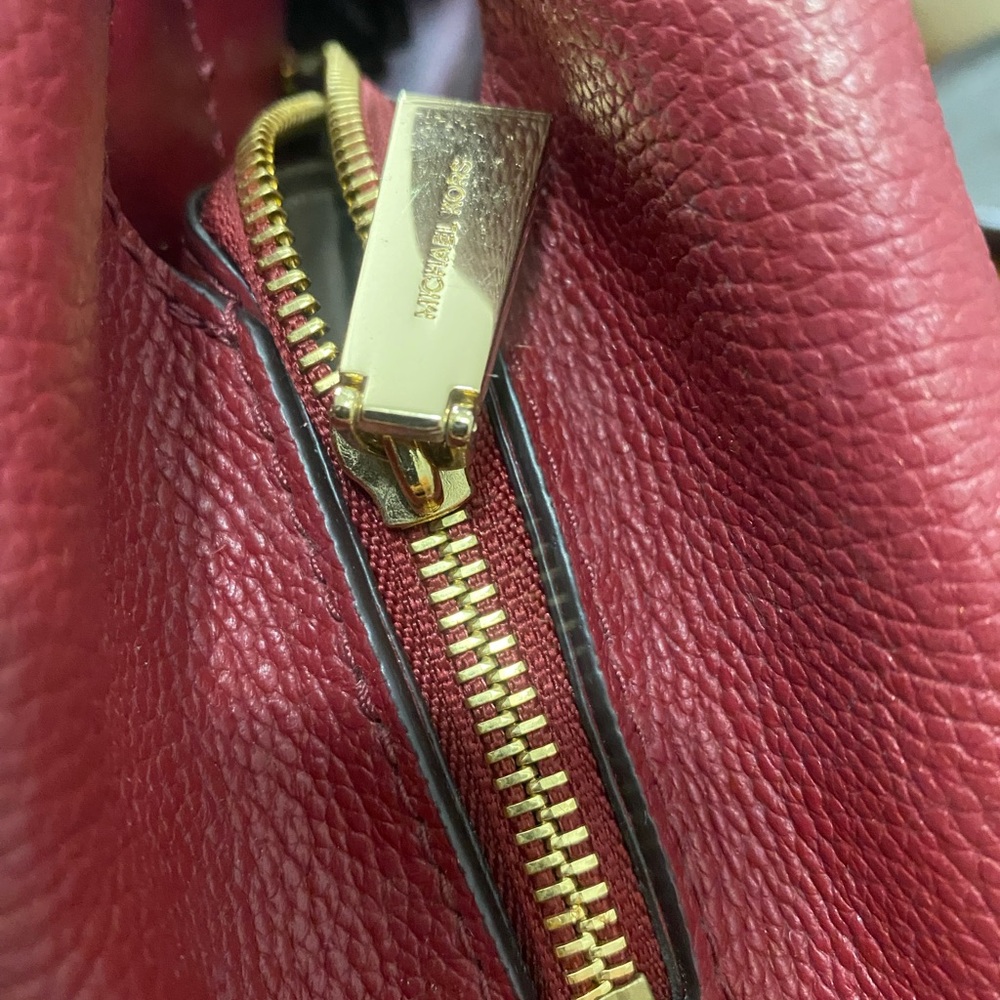 Michael Kors Mercer Gallery Satchel • Large • Reinforced Corners • Center Zip • - Picture 3 of 15